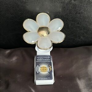 Gold and White Flower Night Light